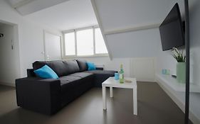 Flamingo Beach Apartments
